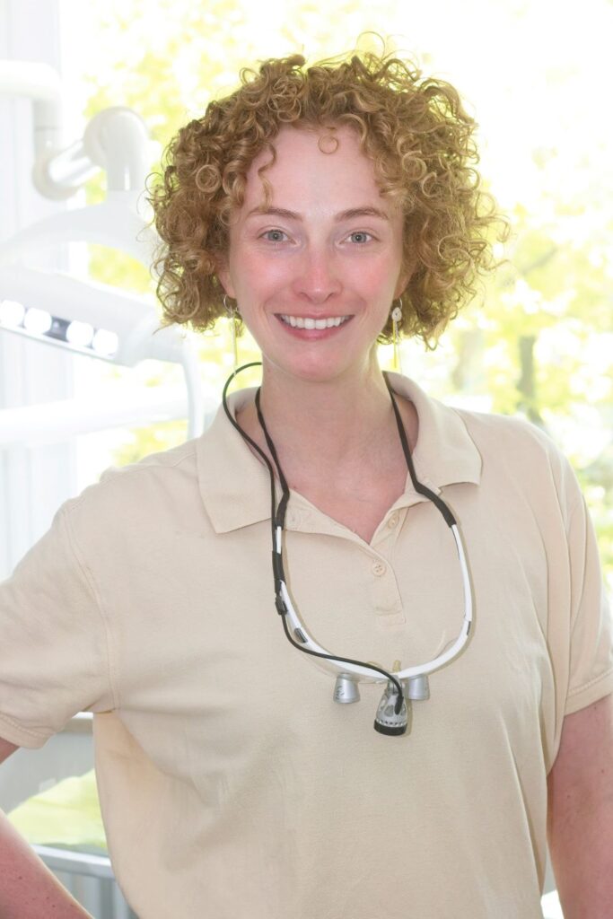 Zahnärztin Dr. Nora Ehrlich Portrait